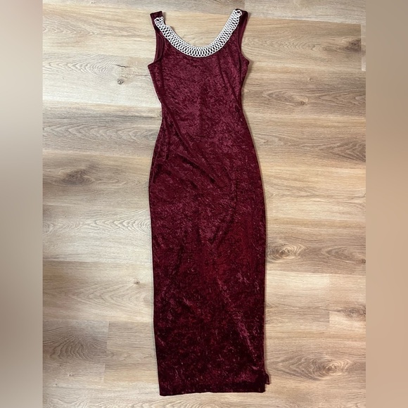 Stunning Vintage Burgundy Maxi Dress Beaded Collar Detail size Small - Picture 1 of 6